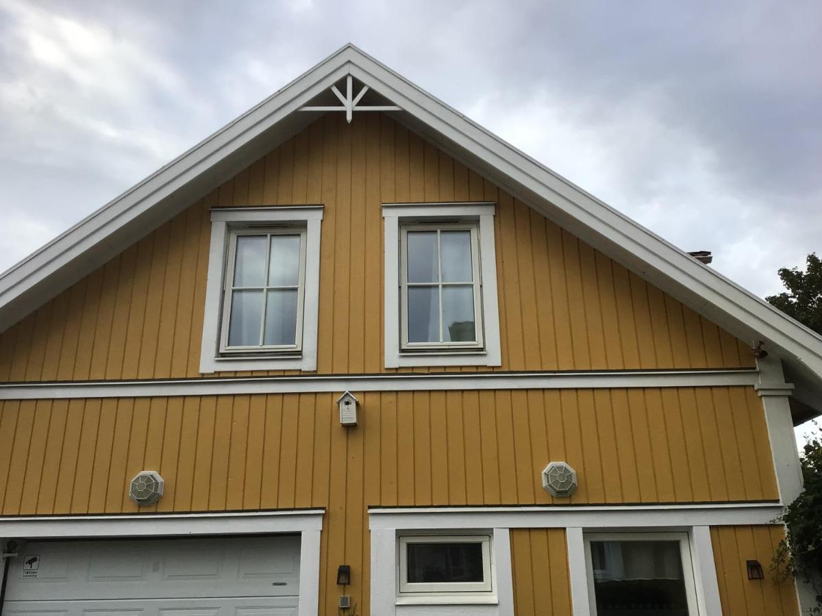 Gaest Laegenheten Med Egen Terrass 法尔肯贝里 外观 照片